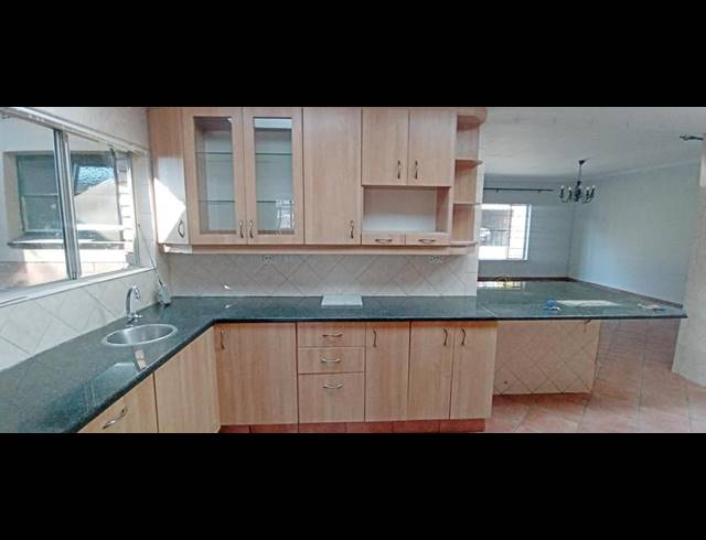 5 BEDROOM PROPERTY TO RENT IN RIETONDALE